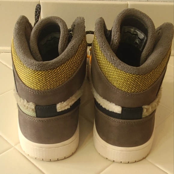 Air Jordan 1 Retro 'Utility Pack' Women's Size 10.5 - Picture 4 of 7